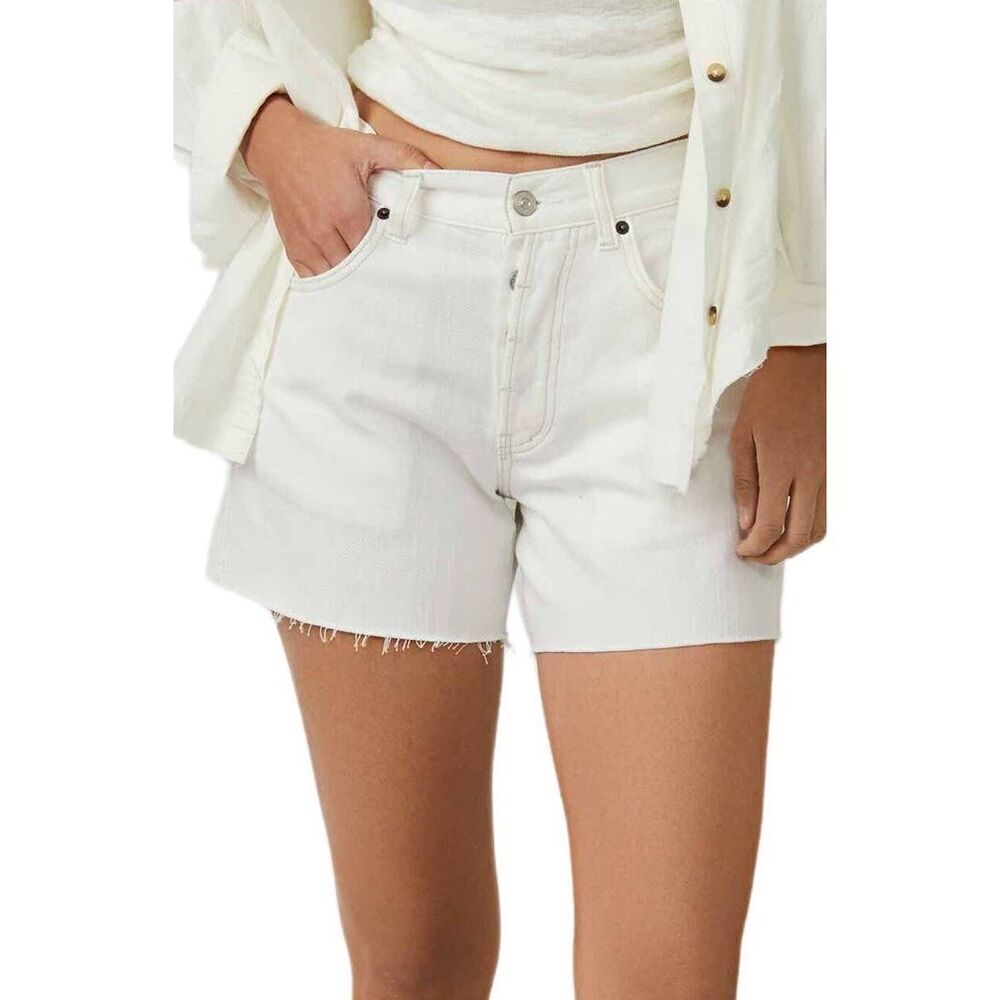 NWT Free People We The Free Ivy Mid-Rise Jean Shorts Cream White Size 32